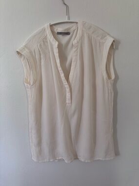 Tart Women’s Ivory Sleeveless Bouse Small